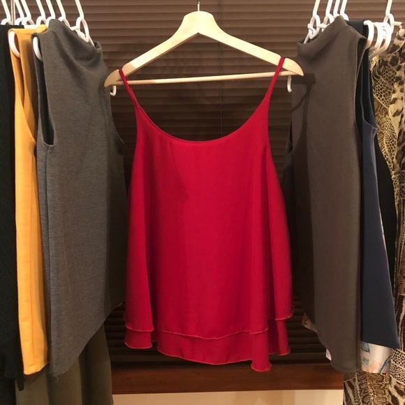 SHOP THE LOOK! NWOT beautiful boutique top - Picture 2 of 5